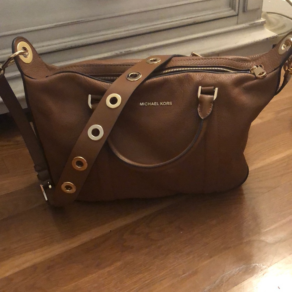 Excellent condition Michael Kors brown crossbody